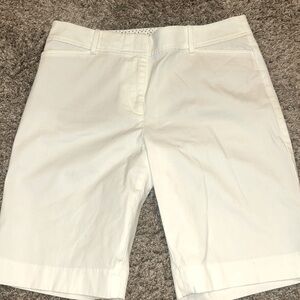 Talbots Women’s White Perfect Shorts  Sz 6